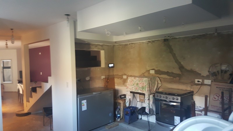 SENSACIONAL CHALET CON DETALLES A TERMINAR