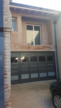 SENSACIONAL CHALET CON DETALLES A TERMINAR