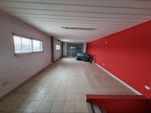GALPON/DEPOSITO CON OFICINAS Y VESTUARIOS