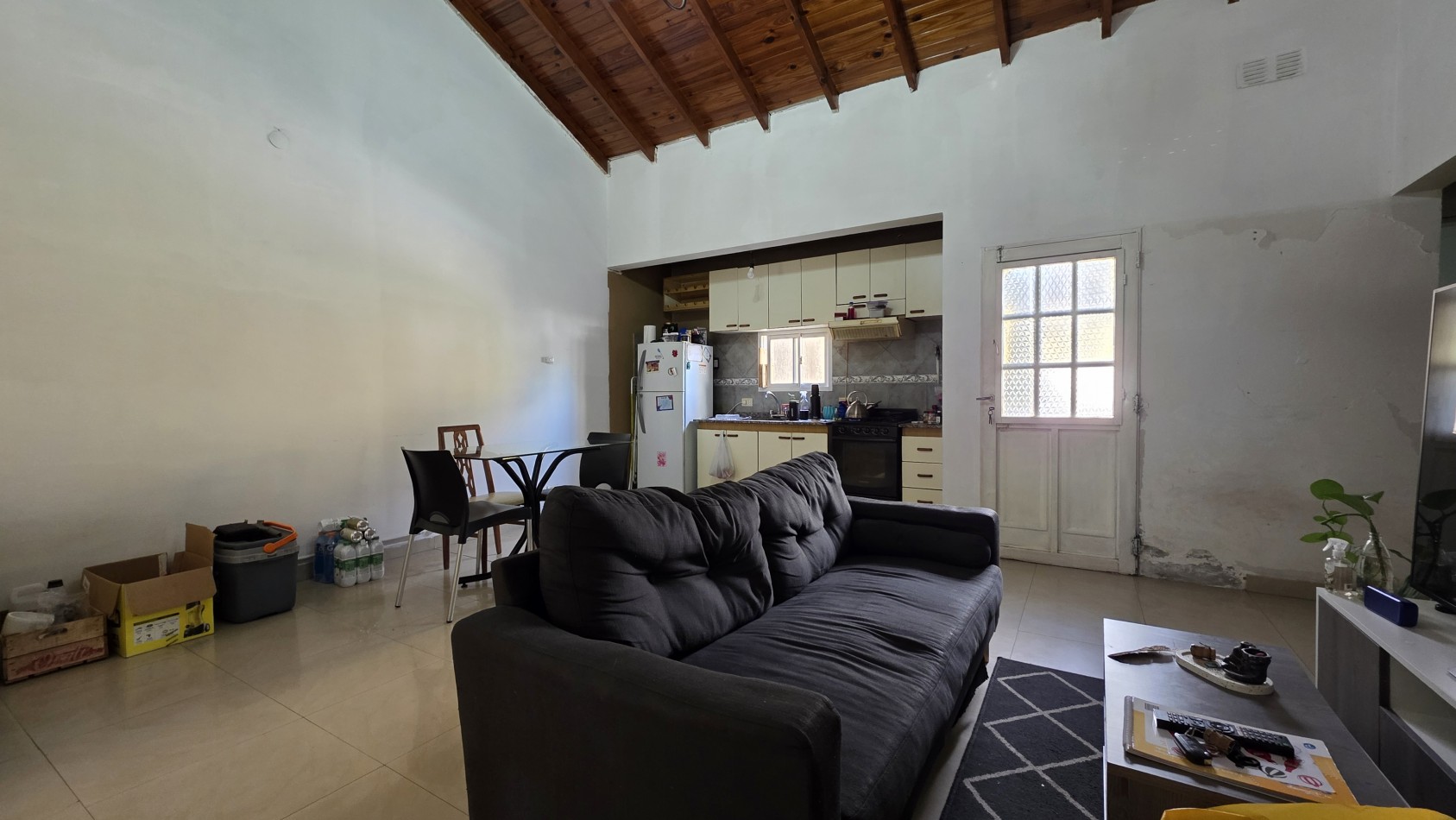 3 AMBIENTES CON COCHERA Y PATIO