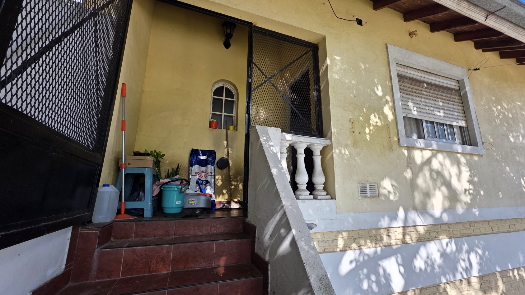 3 AMBIENTES CON COCHERA Y PATIO
