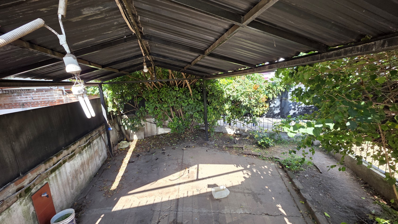 3 AMBIENTES CON COCHERA Y PATIO