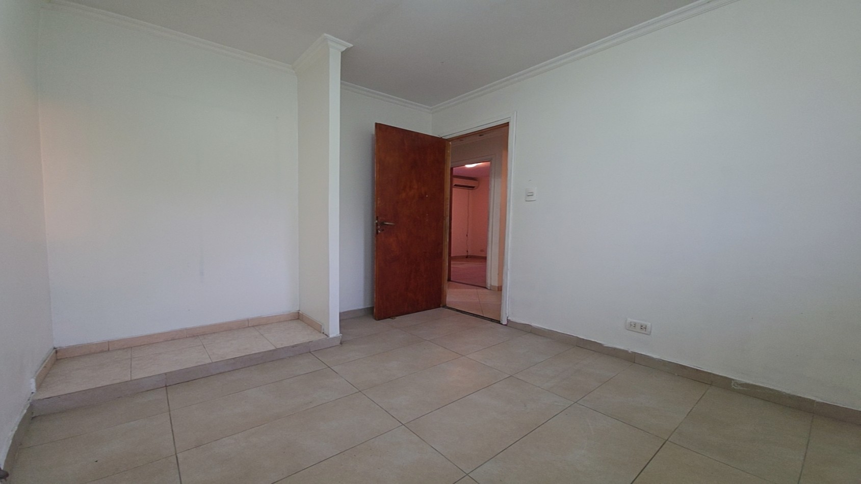 DEPARTAMENTO 4 AMBIENTES CON PATIO, SIN EXPENSAS