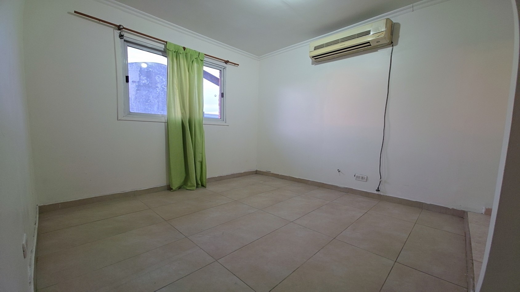 DEPARTAMENTO 4 AMBIENTES CON PATIO, SIN EXPENSAS