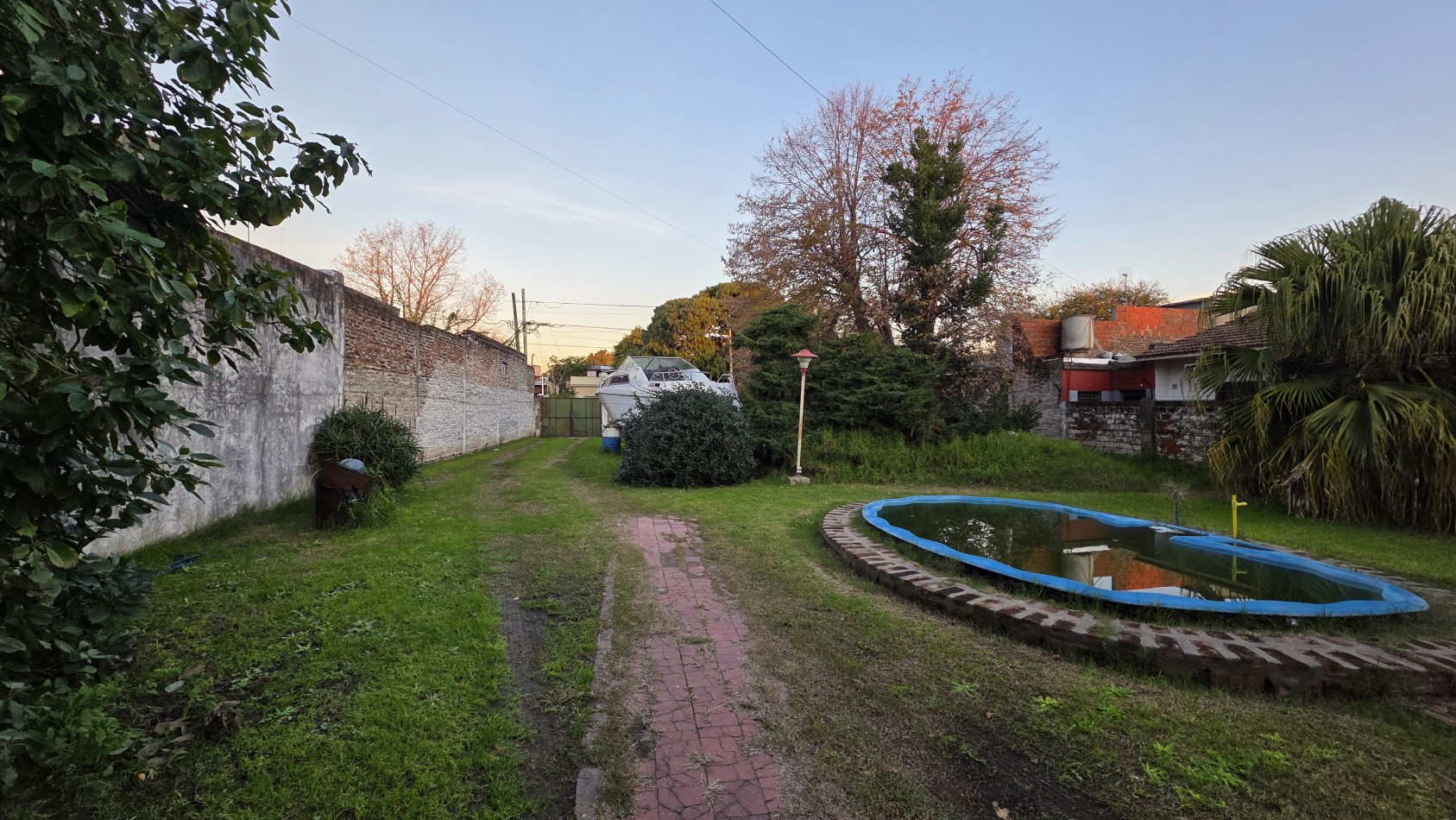 CASA CONSTRUIDA SOBRE 2 LOTES