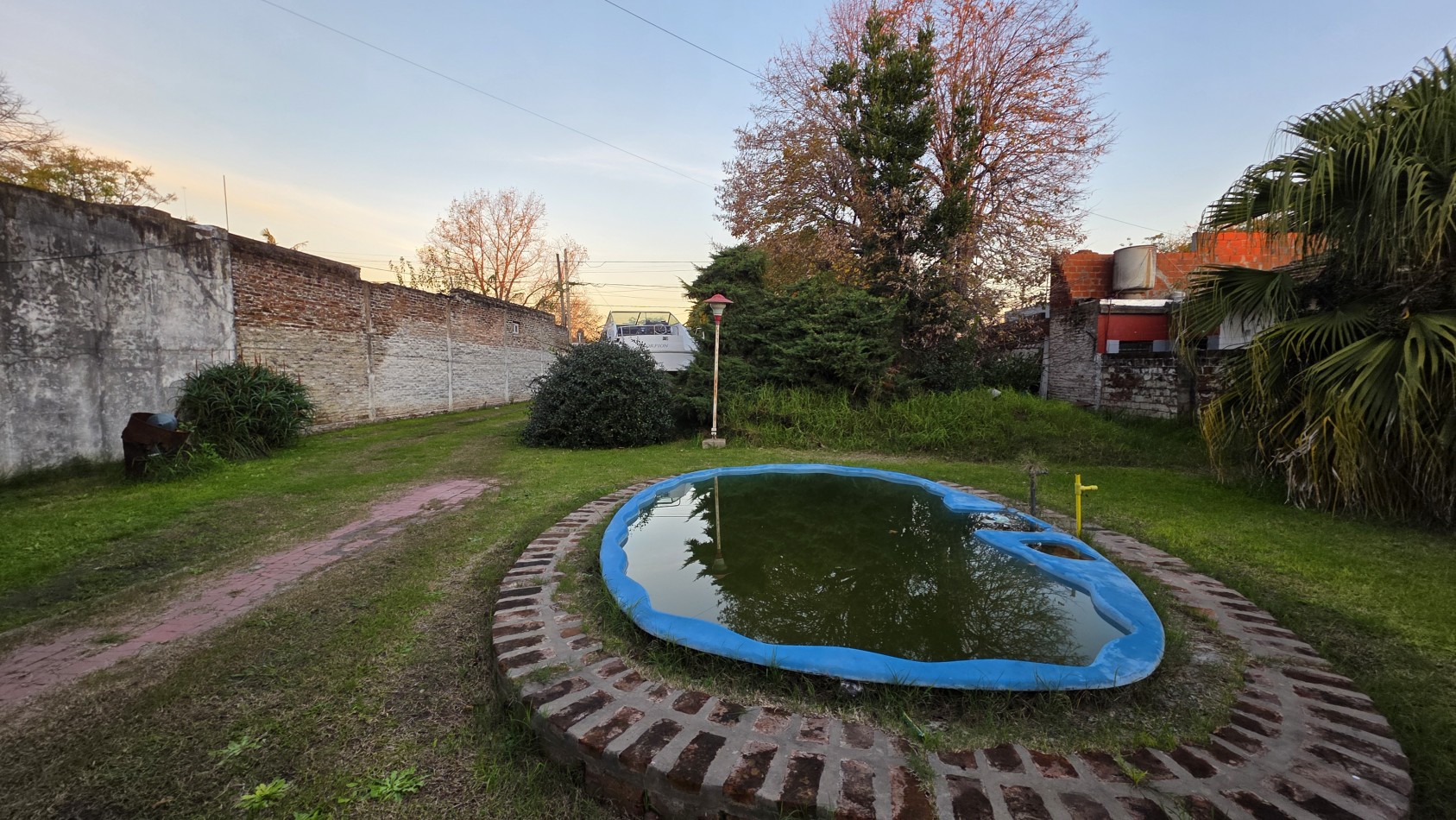 CASA CONSTRUIDA SOBRE 2 LOTES