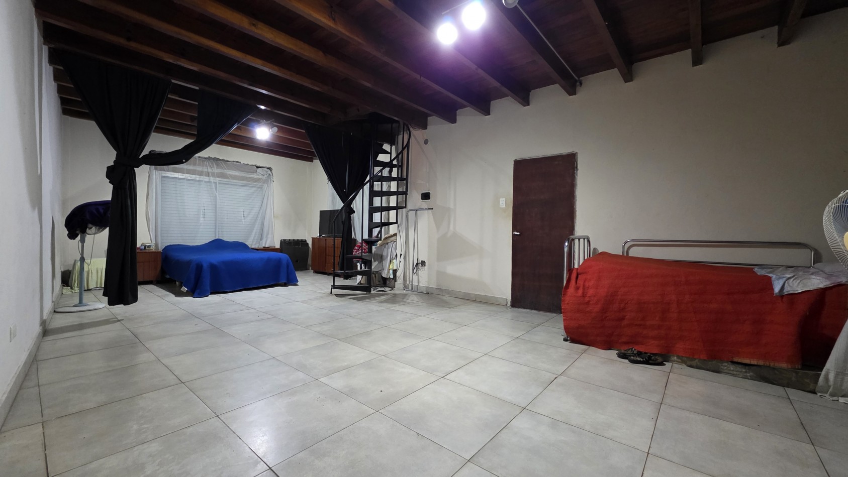 CASA CONSTRUIDA SOBRE 2 LOTES