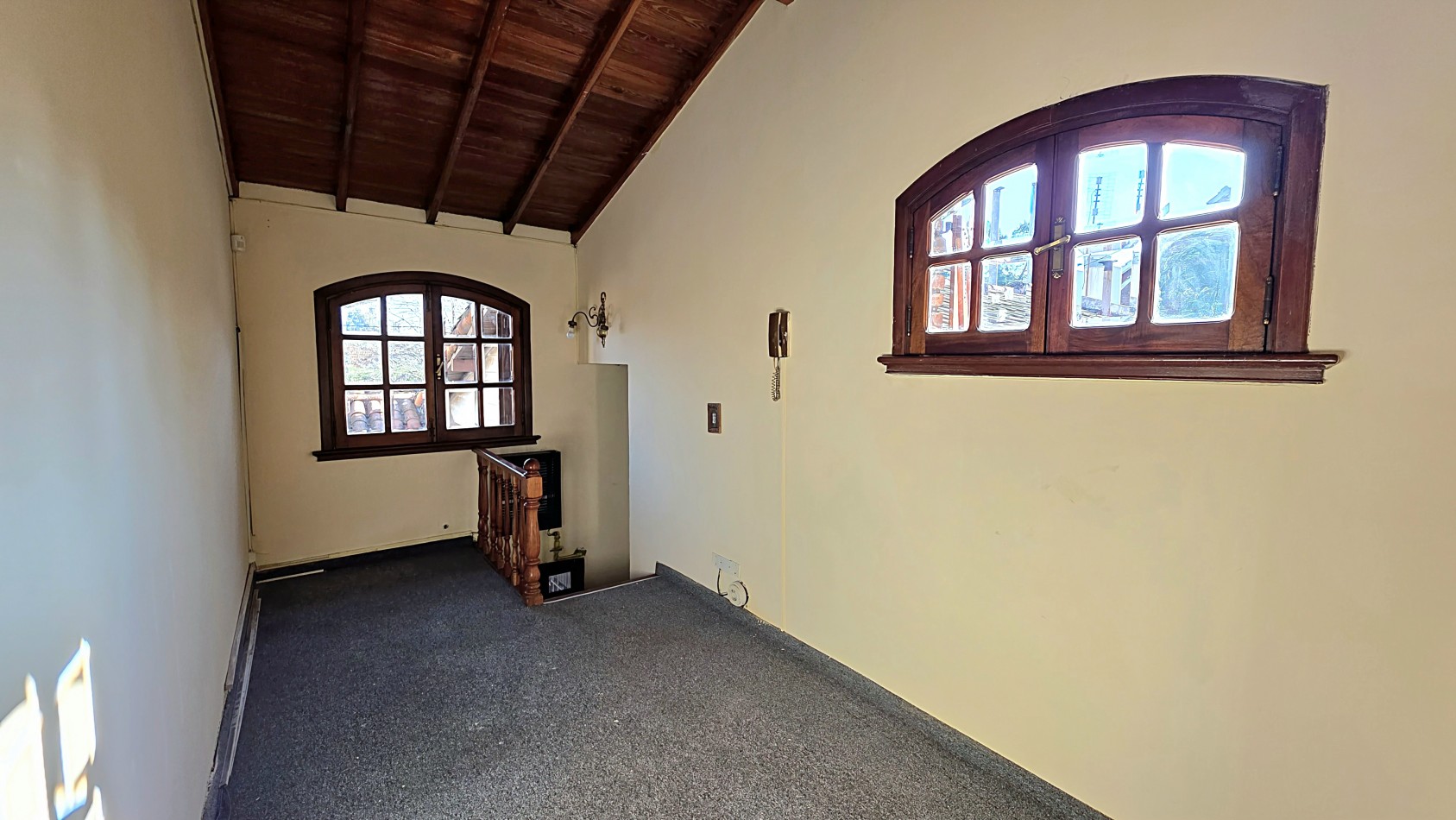AMPLIO CHALET EN MUY BUEN BARRIO