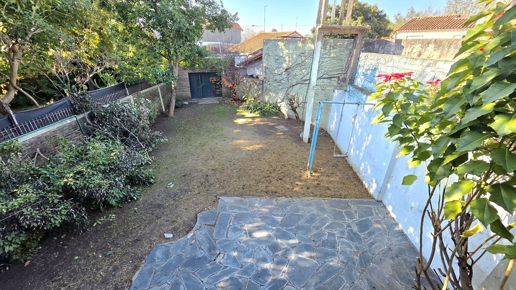 AMPLIO CHALET EN MUY BUEN BARRIO