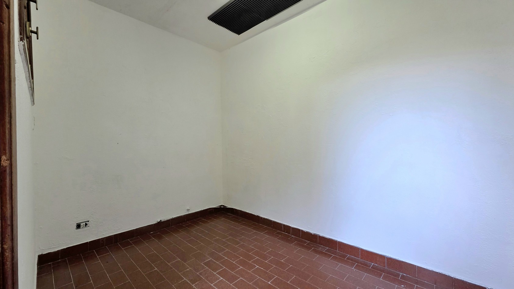 AMPLIO CHALET EN MUY BUEN BARRIO