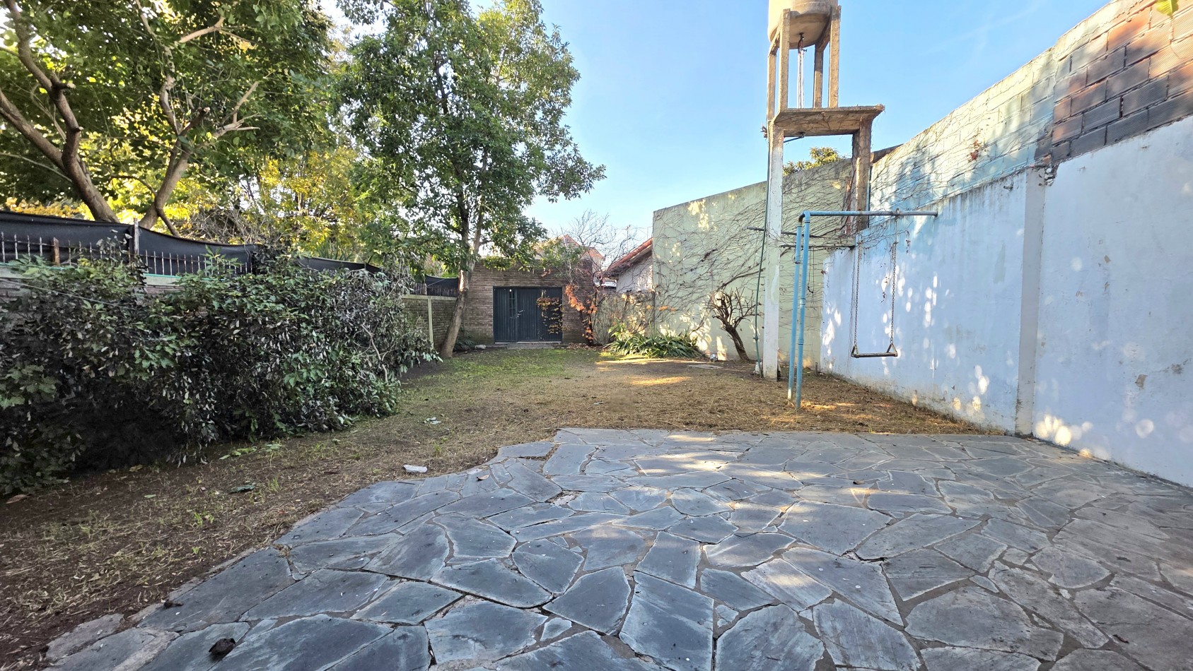 AMPLIO CHALET EN MUY BUEN BARRIO