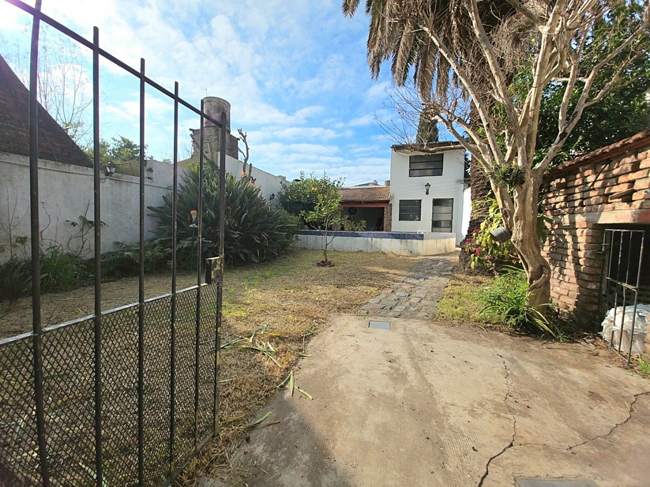 CASA CON JARDIN, PISCINA Y QUINCHO