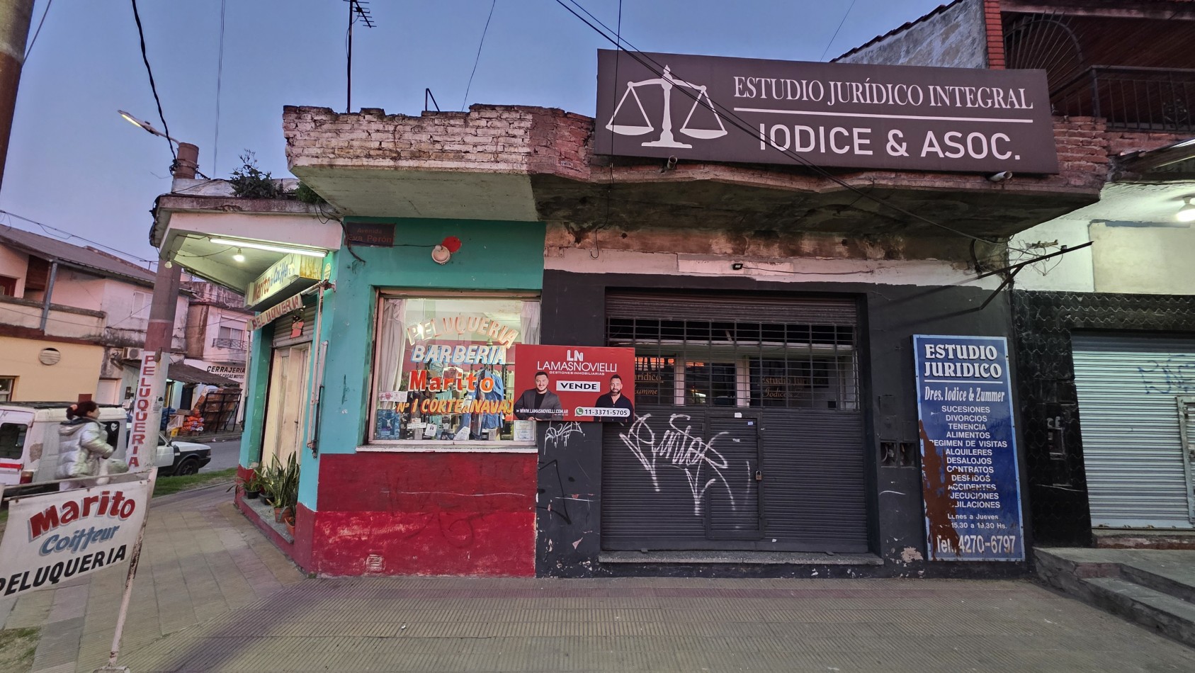 7 LOCALES COMERCIALES SOBRE AVENIDA