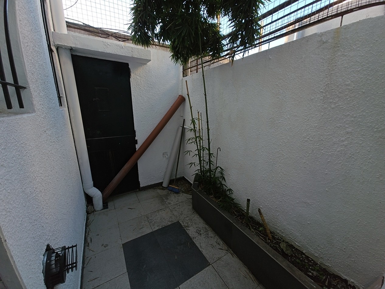 DEPARTAMENTO 2 AMBIENTES CON PEQUEÑO PATIO