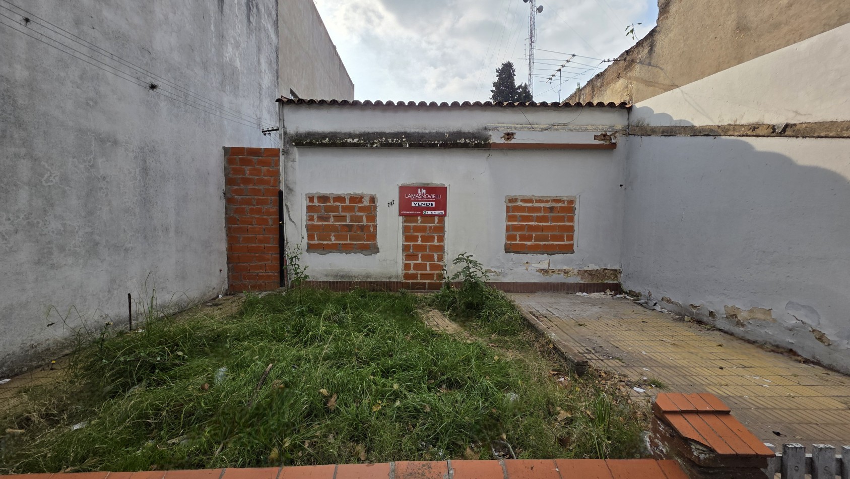 LOTE CON PROPIEDAD A DEMOLER