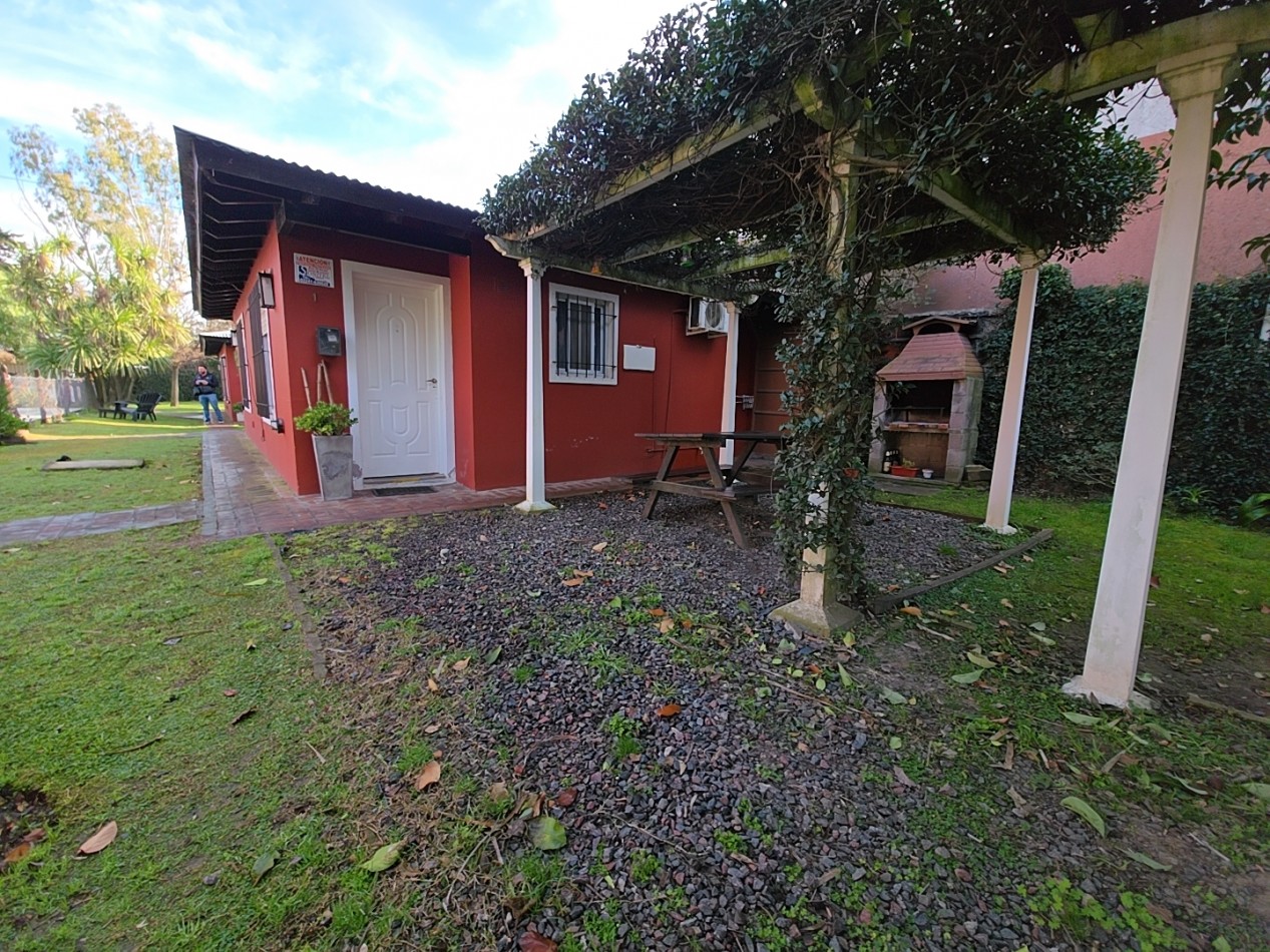 OPORTUNIDAD DE INVERSION, COMPLEJO DE 5 CABAÑAS A METROS DE LA LAGUNA + POSIBILIDAD DE CASA LINDERA