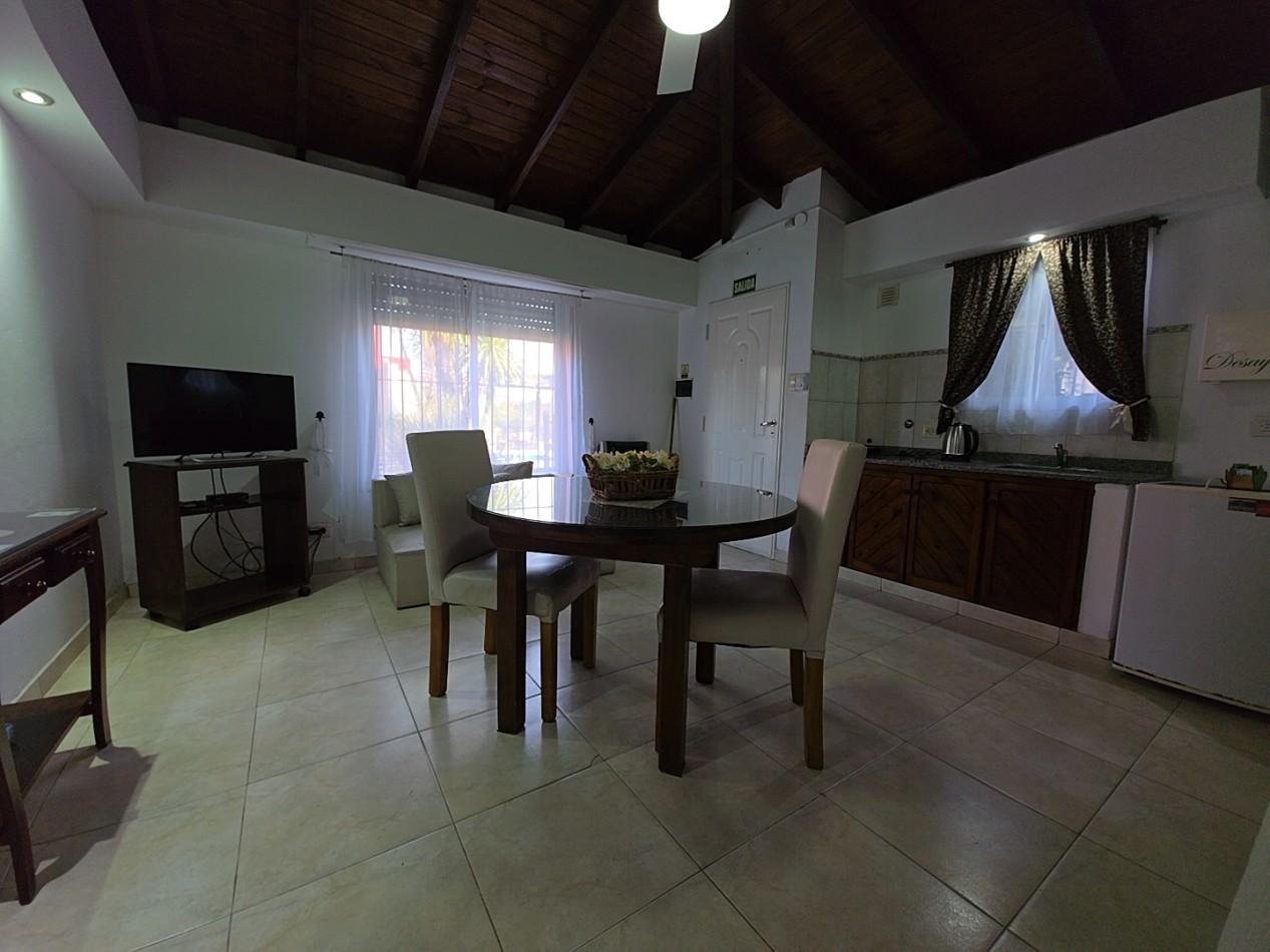OPORTUNIDAD DE INVERSION, COMPLEJO DE 5 CABAÑAS A METROS DE LA LAGUNA + POSIBILIDAD DE CASA LINDERA