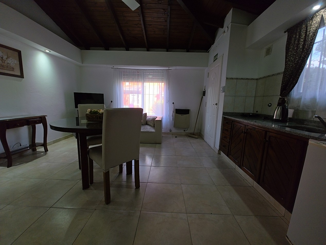 OPORTUNIDAD DE INVERSION, COMPLEJO DE 5 CABAÑAS A METROS DE LA LAGUNA + POSIBILIDAD DE CASA LINDERA
