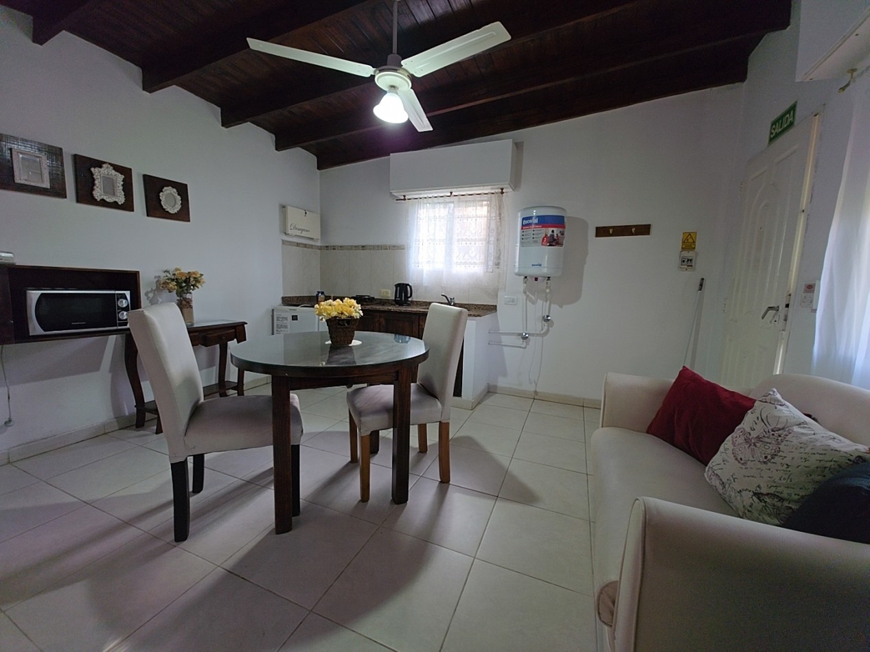 OPORTUNIDAD DE INVERSION, COMPLEJO DE 5 CABAÑAS A METROS DE LA LAGUNA + POSIBILIDAD DE CASA LINDERA