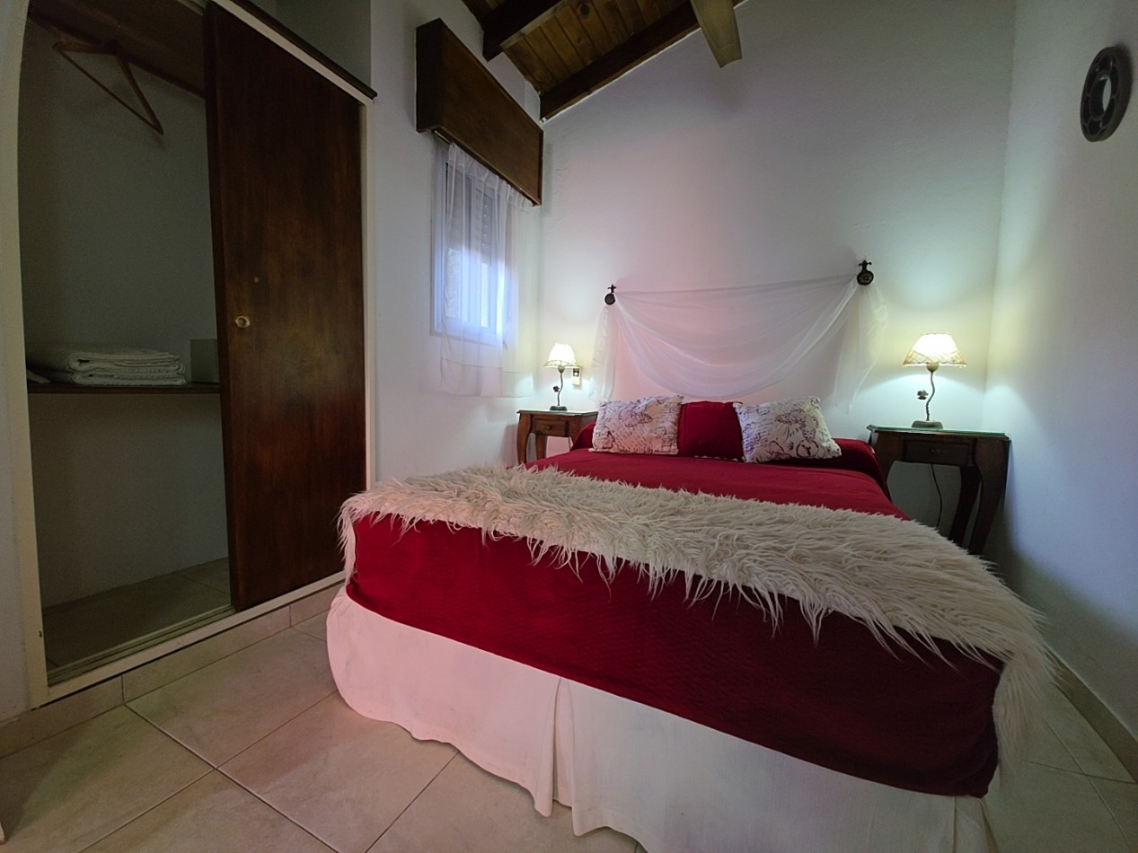 OPORTUNIDAD DE INVERSION, COMPLEJO DE 5 CABAÑAS A METROS DE LA LAGUNA + POSIBILIDAD DE CASA LINDERA