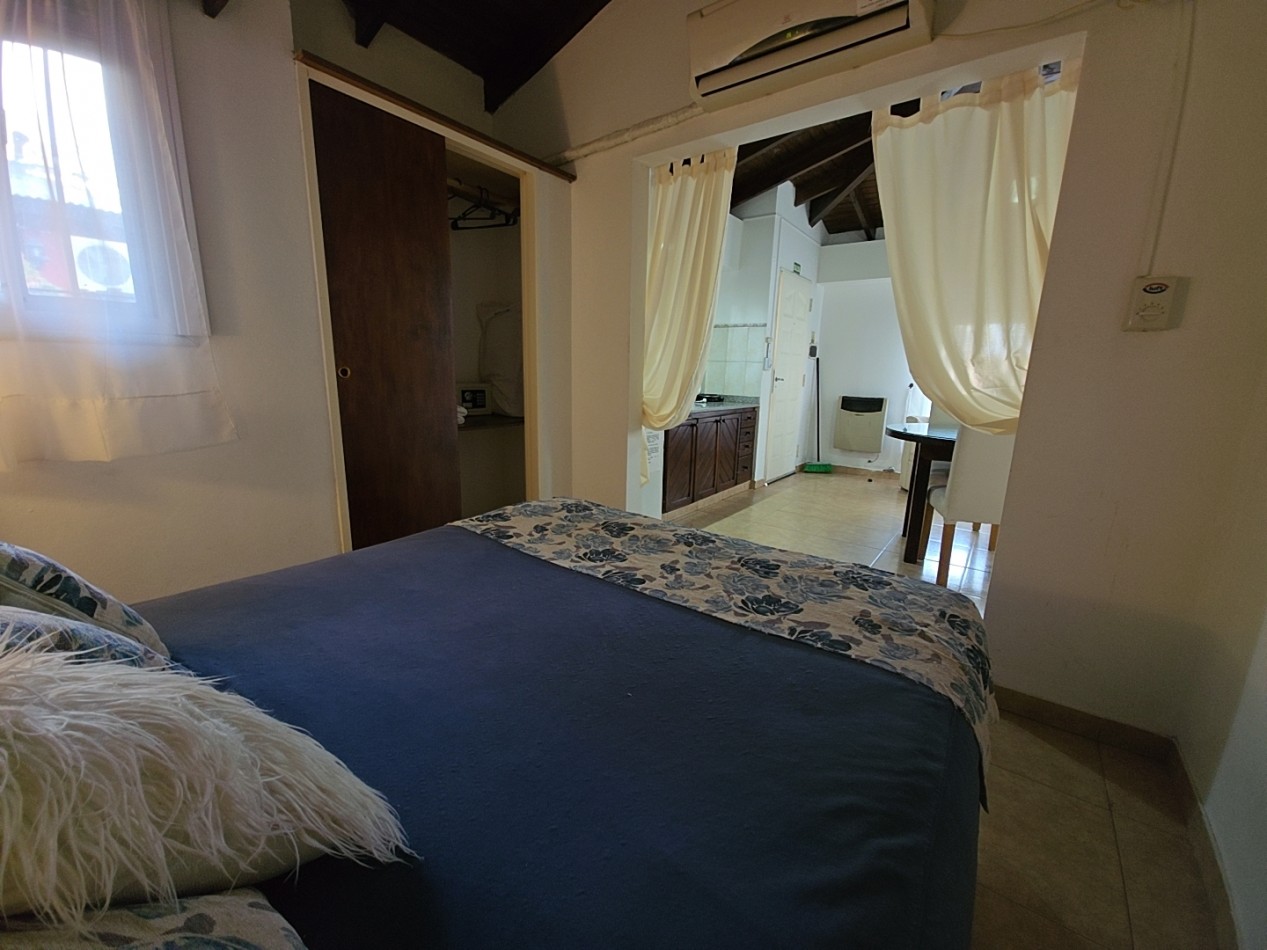 OPORTUNIDAD DE INVERSION, COMPLEJO DE 5 CABAÑAS A METROS DE LA LAGUNA + POSIBILIDAD DE CASA LINDERA