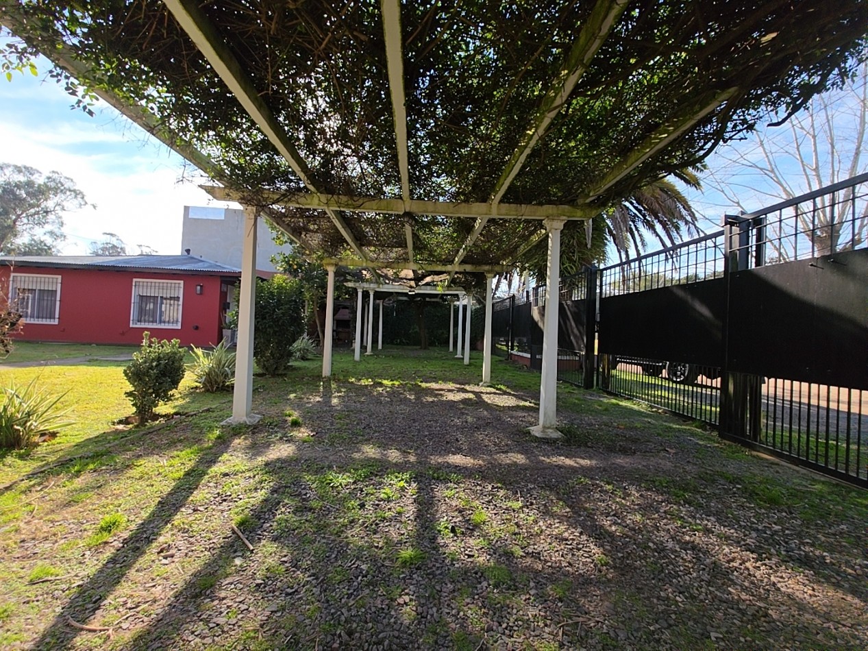 OPORTUNIDAD DE INVERSION, COMPLEJO DE 5 CABAÑAS A METROS DE LA LAGUNA + POSIBILIDAD DE CASA LINDERA