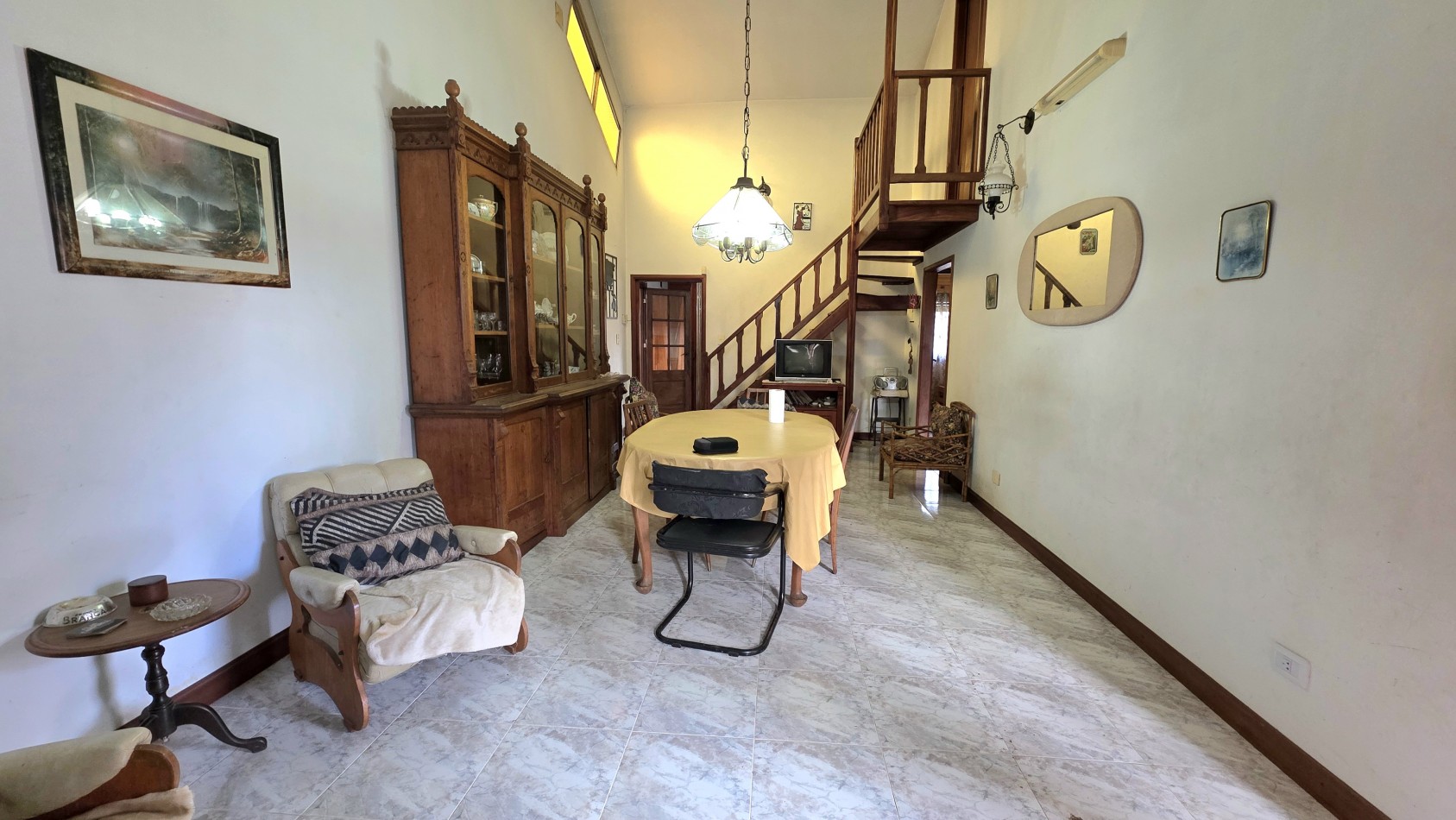 CHALET 4 AMB. CON FONDO (APTA CREDITO)