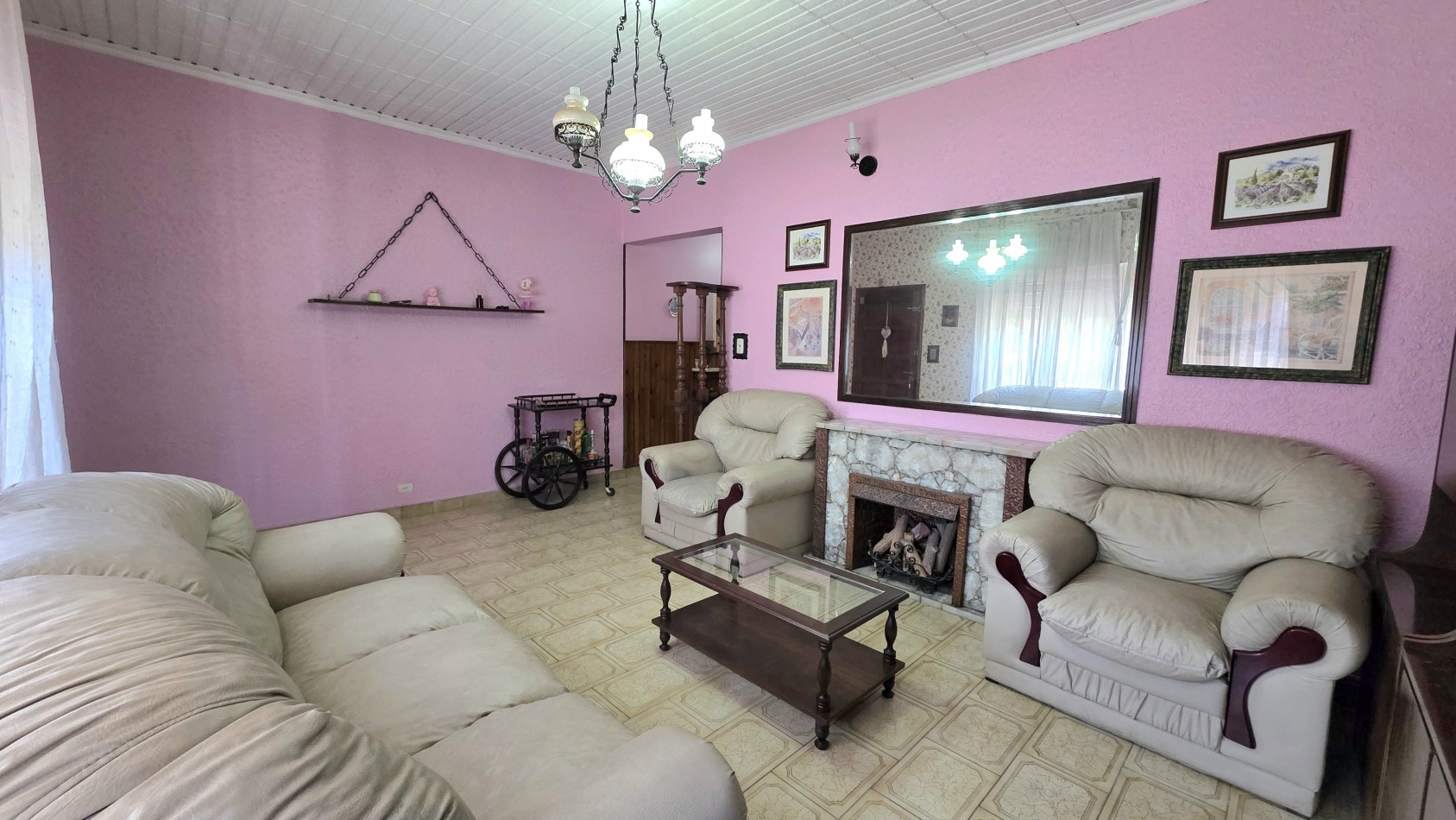 CASA 4 AMBIENTES CON FONDO