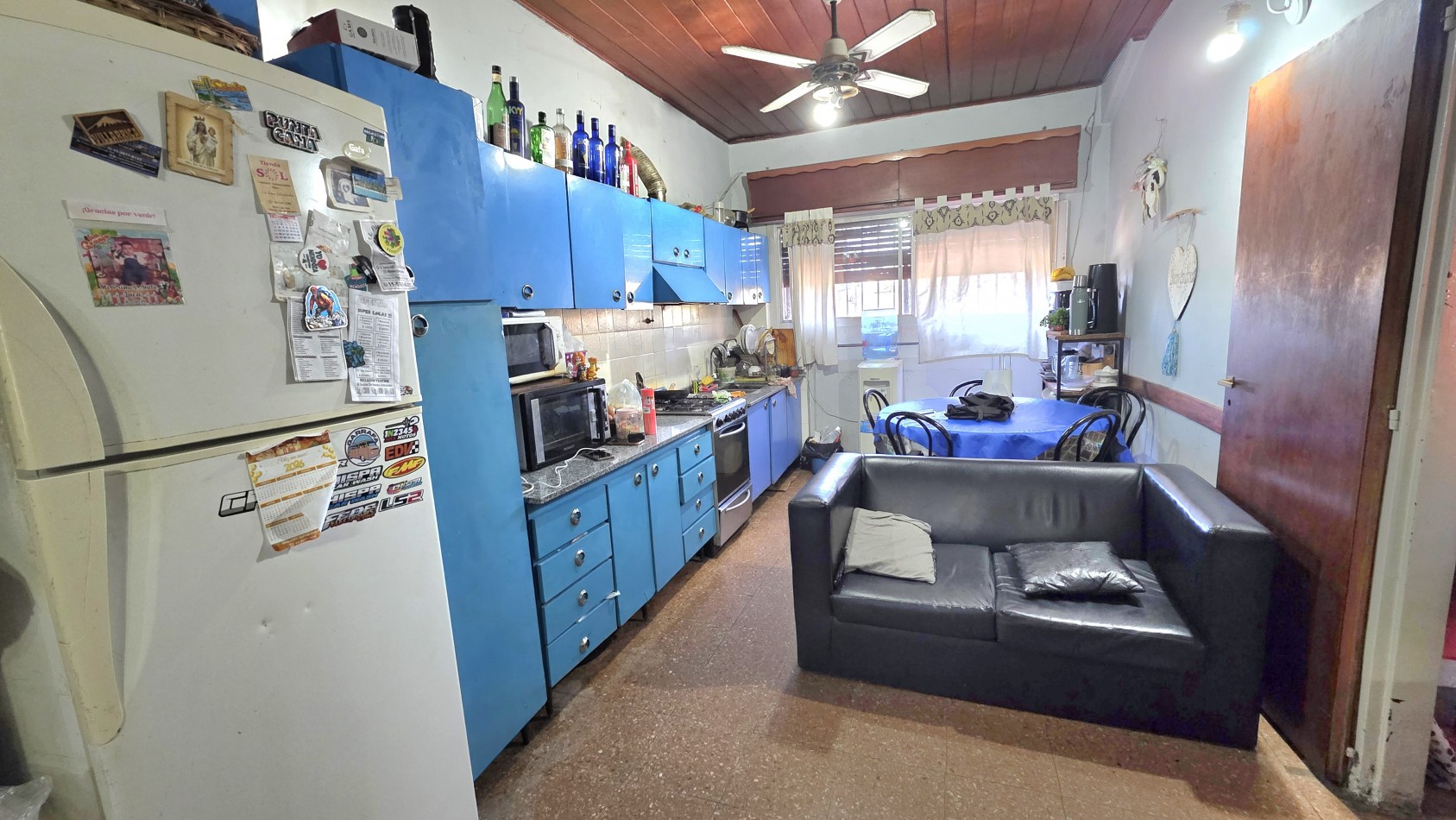 Casa 2 Viviendas en Venta | 6 Ambientes | Patio, Quincho y Cochera | Excelente Ubicacion
