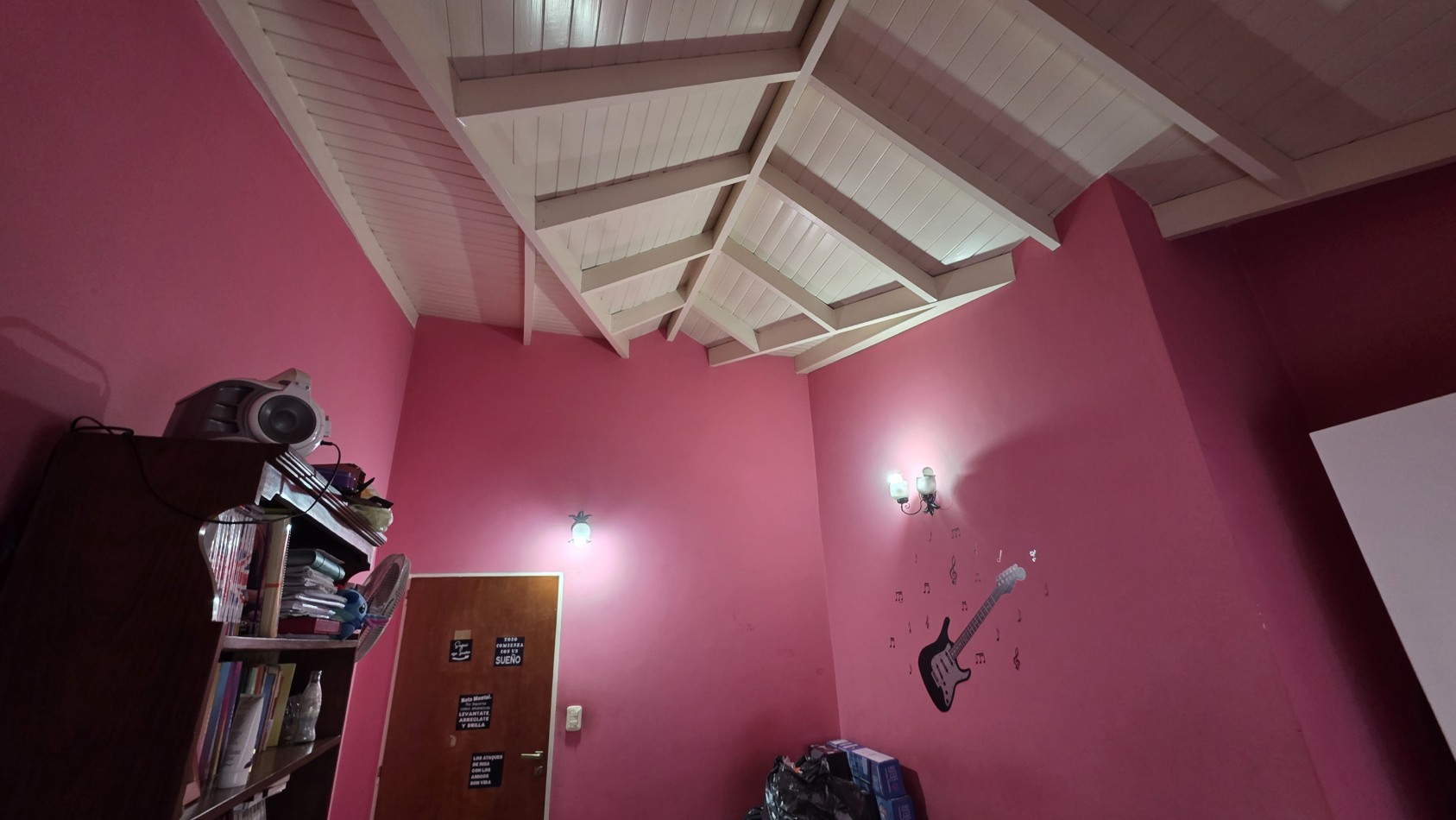 CASA 6 AMBIENTES CON PILETA