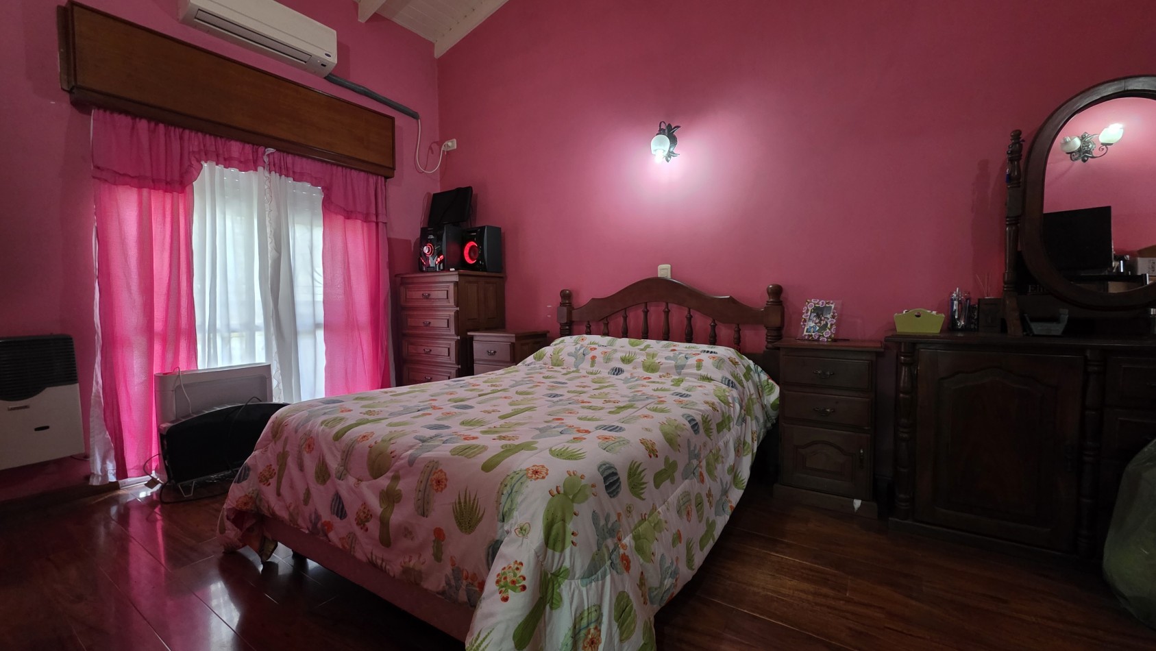 CASA 6 AMBIENTES CON PILETA