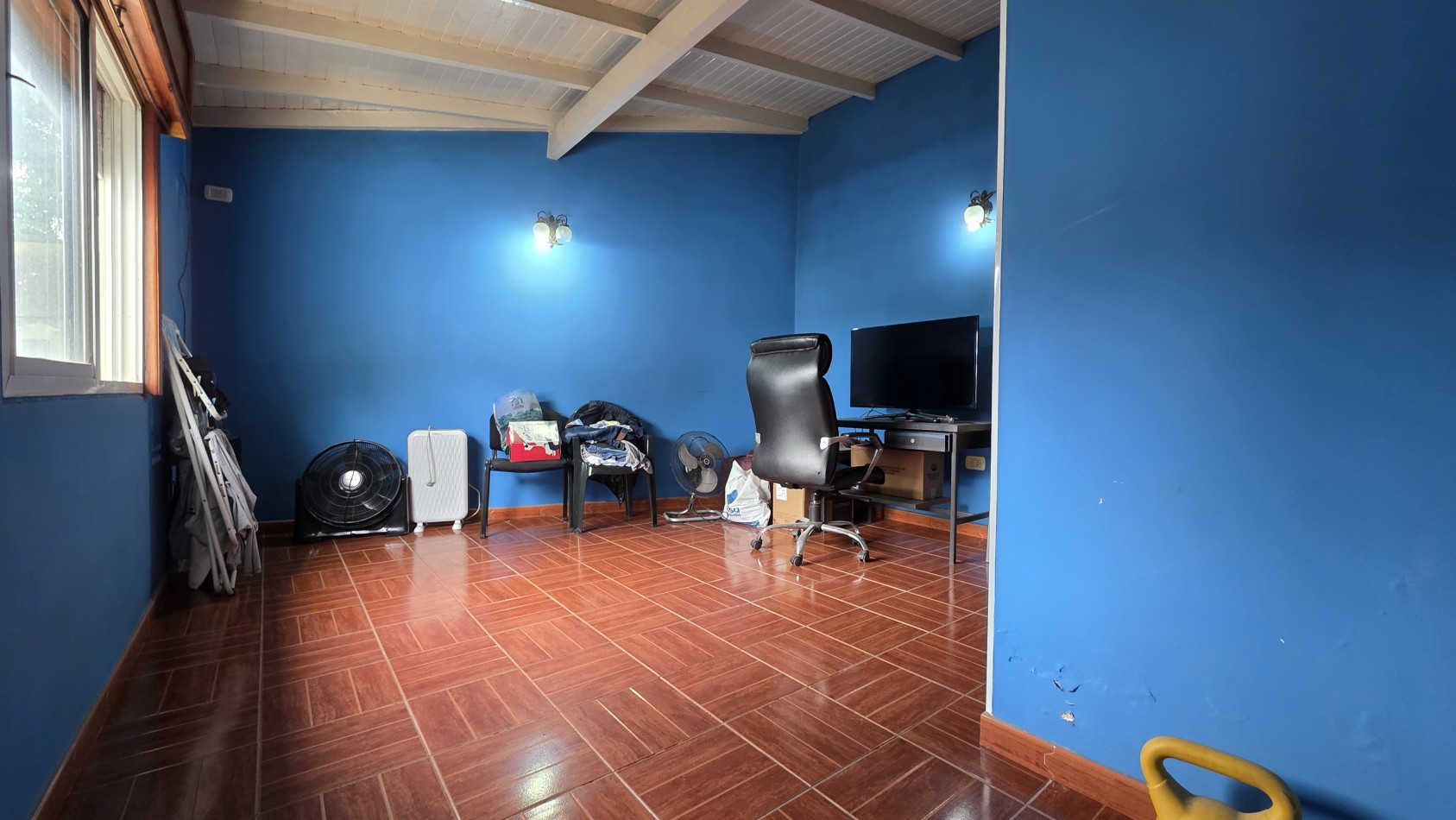 CASA 6 AMBIENTES CON PILETA