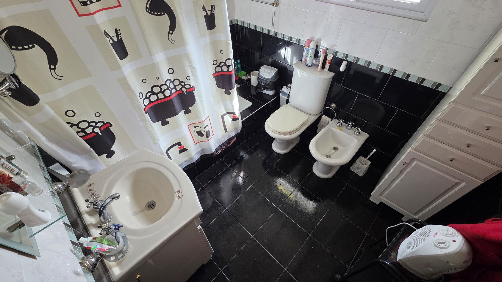 CASA 6 AMBIENTES CON PILETA