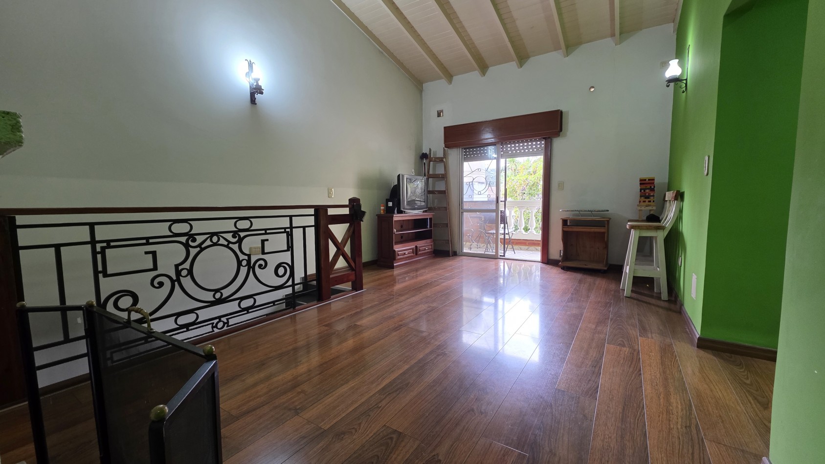 CASA 6 AMBIENTES CON PILETA