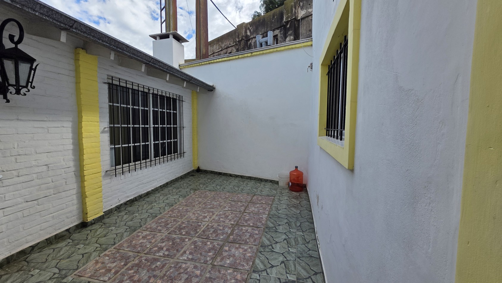 CASA 6 AMBIENTES CON PILETA