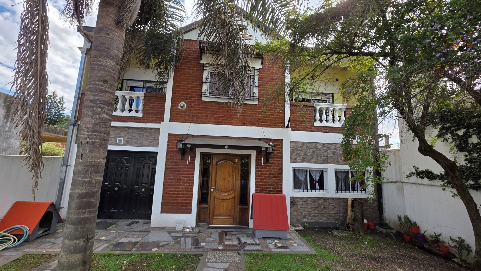 CASA 6 AMBIENTES CON PILETA
