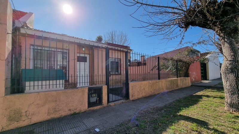 CASA 3 AMBIENTES CON QUINCHO Y FONDO
