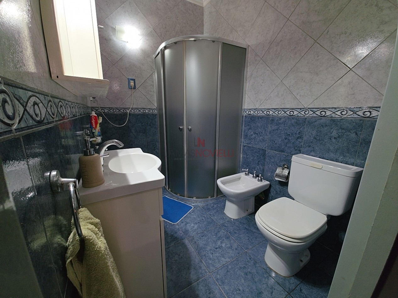 CASA 4 AMBIENTES CON FONDO Y PILETA