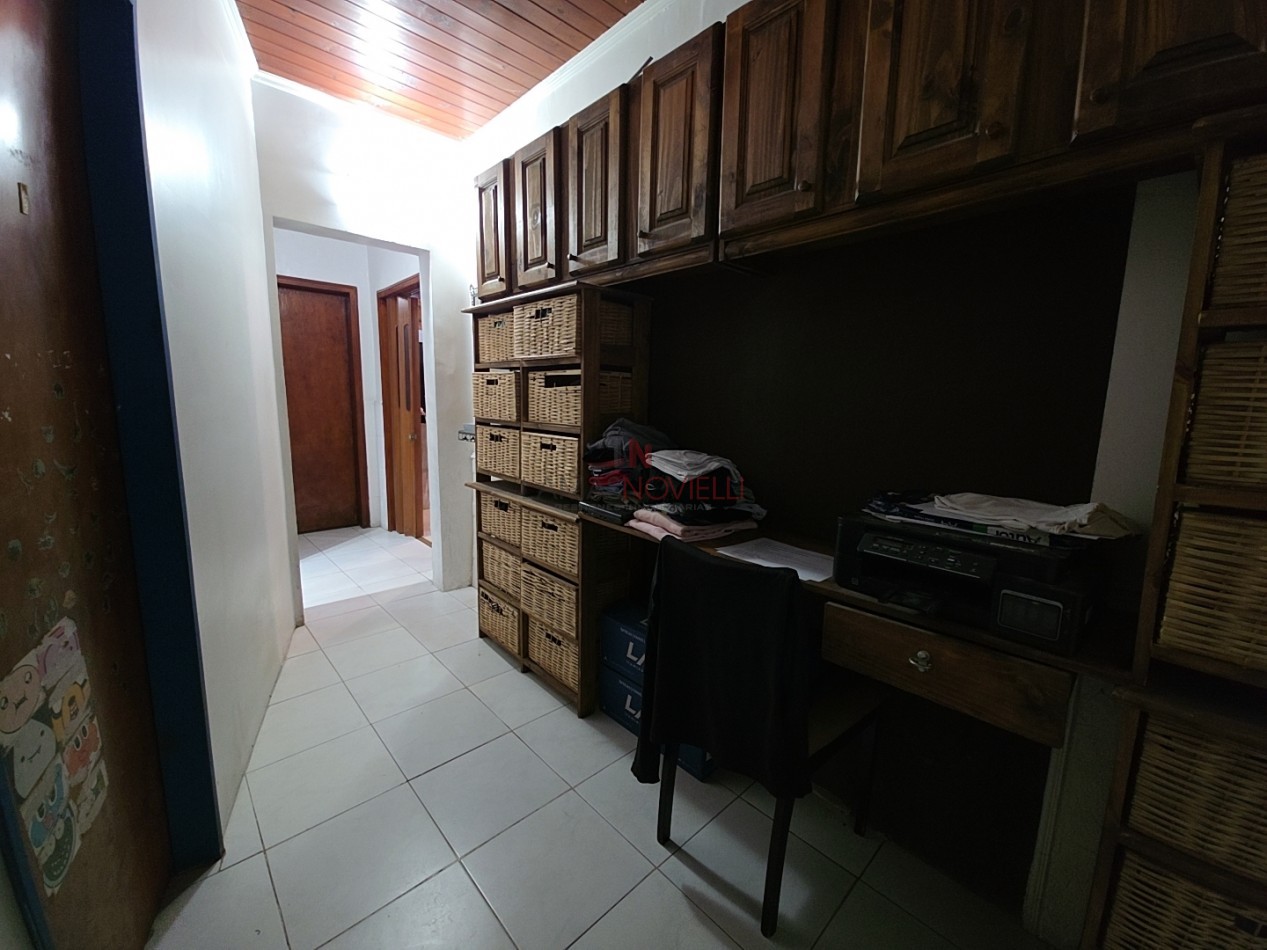 CASA 4 AMBIENTES CON FONDO Y PILETA
