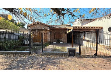 AMPLIO CHALET EN MUY BUEN BARRIO