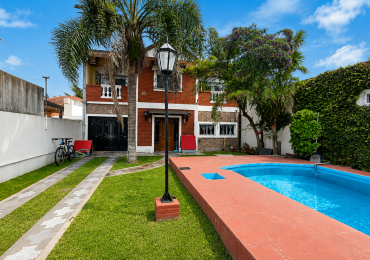 CASA 6 AMBIENTES CON PILETA